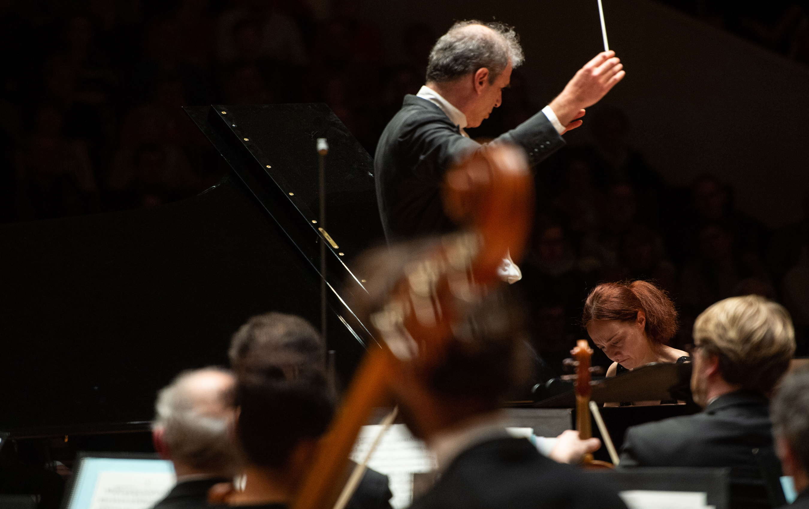 Varvara Nepomnyashchaya and the Orchestre National de Lille | mezzo.tv