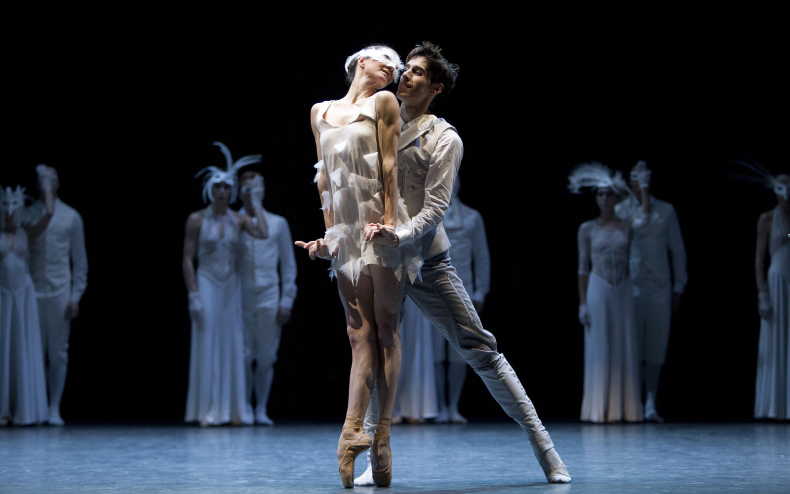 Lac By Jean-Christophe Maillot, Les Ballets De Monte-Carlo | Mezzo.tv